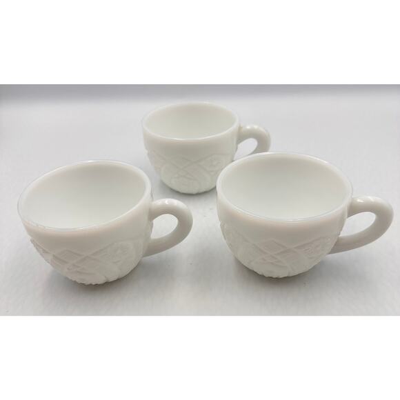 McKee White Milk Glass Thatcher Concord Punch Cup Mug 3pc Set - Picture 3 of 11